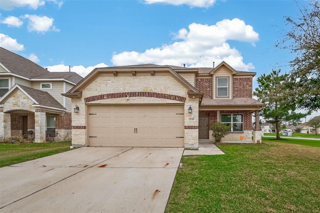 15319 Meandering Post Trail, Houston, TX 77044