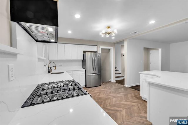 1011 Washington Avenue, Old Tappan, NJ 07675