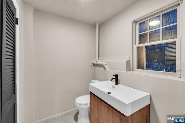 1011 Washington Avenue, Old Tappan, NJ 07675