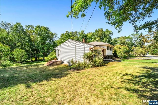 1011 Washington Avenue, Old Tappan, NJ 07675