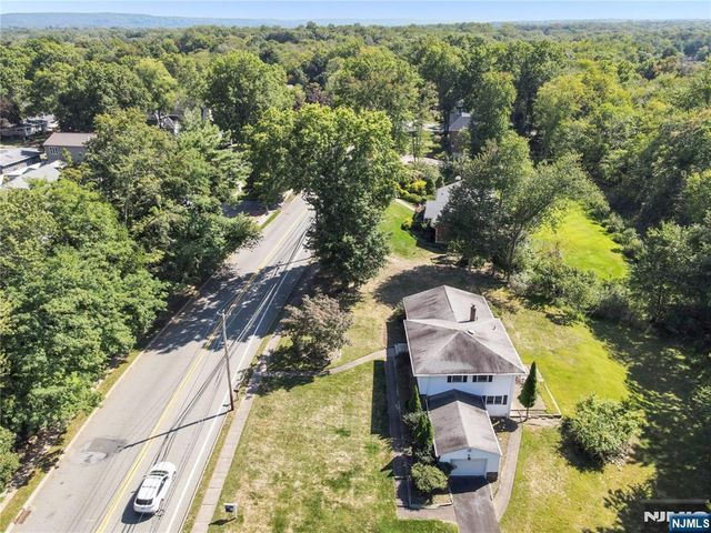 1011 Washington Avenue, Old Tappan, NJ 07675