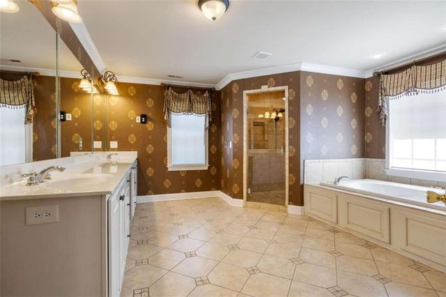 5 SE Laurchris Drive, Rome, GA 30161