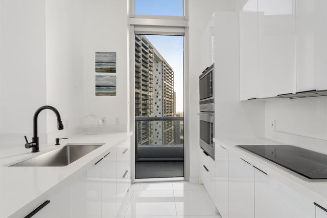 485 Brickell Avenue 2808, Miami, FL 33131