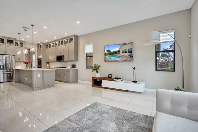 11965 S Baypoint Circle, Parkland, FL 33076