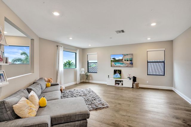 11965 S Baypoint Circle, Parkland, FL 33076