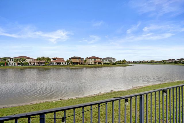 11965 S Baypoint Circle, Parkland, FL 33076