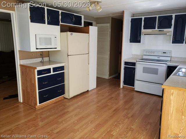 1867 Rustic Lane, Keego Harbor, MI 48320