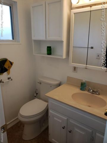 1867 Rustic Lane, Keego Harbor, MI 48320