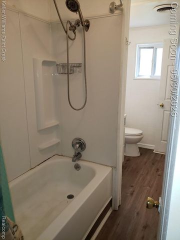 1867 Rustic Lane, Keego Harbor, MI 48320