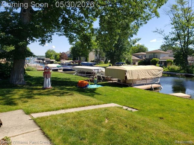 1867 Rustic Lane, Keego Harbor, MI 48320