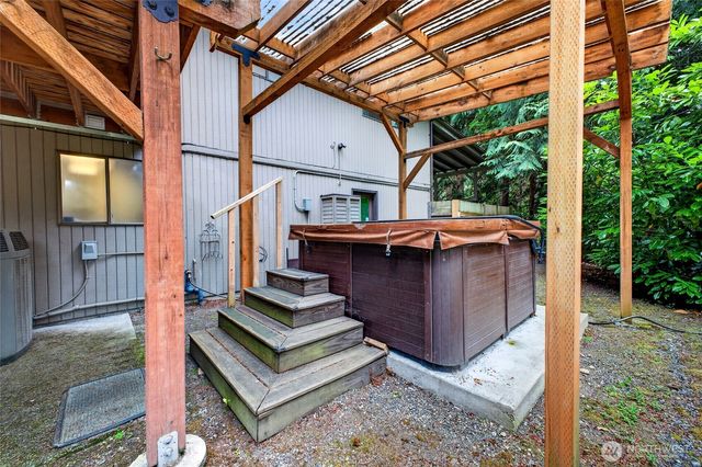 10430 90th Avenue SW, Lakewood, WA 98498