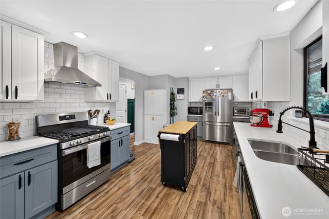 10430 90th Avenue SW, Lakewood, WA 98498
