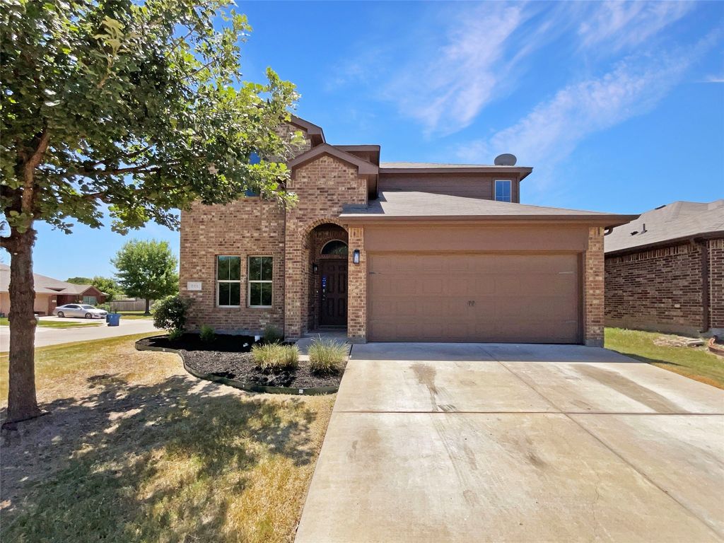 661 Cameron Way, Azle, TX 76020
