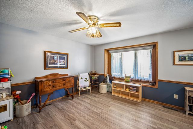 8002 Goodman Drive, Urbandale, IA 50322