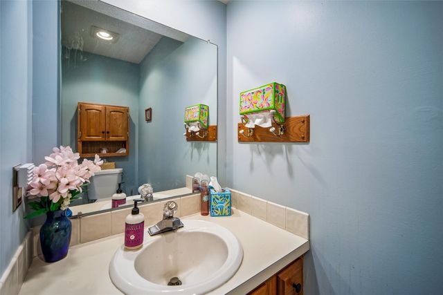 8002 Goodman Drive, Urbandale, IA 50322