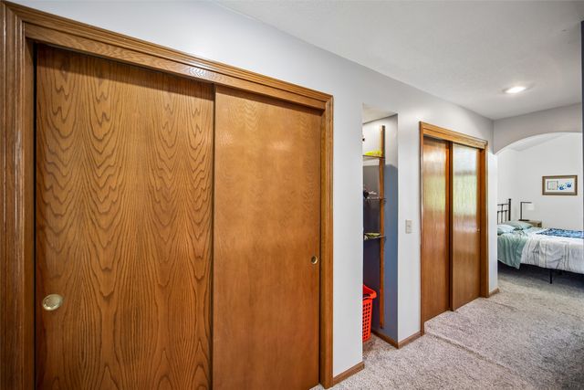 8002 Goodman Drive, Urbandale, IA 50322