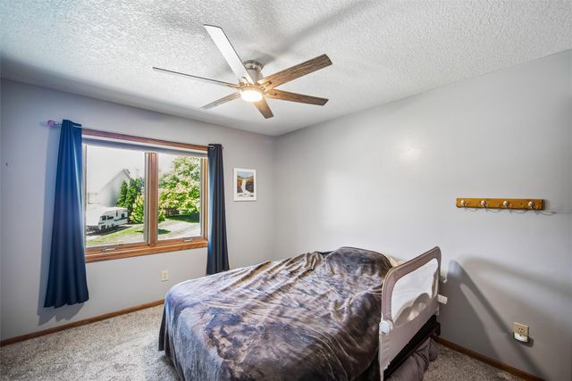 8002 Goodman Drive, Urbandale, IA 50322