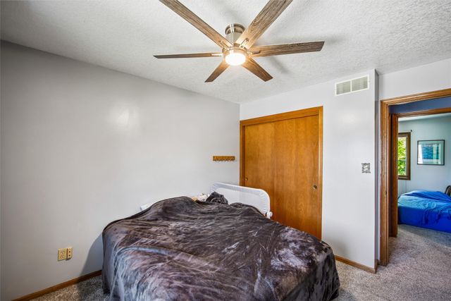 8002 Goodman Drive, Urbandale, IA 50322