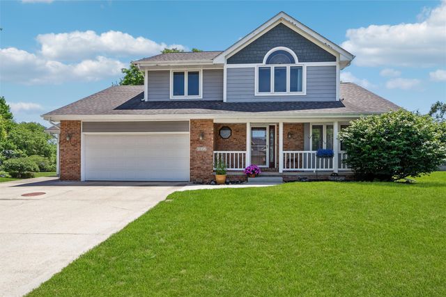 8002 Goodman Drive, Urbandale, IA 50322