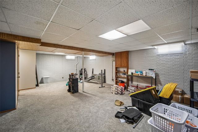 8002 Goodman Drive, Urbandale, IA 50322