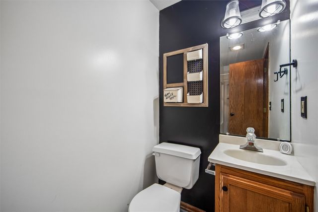 8002 Goodman Drive, Urbandale, IA 50322