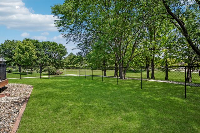8002 Goodman Drive, Urbandale, IA 50322
