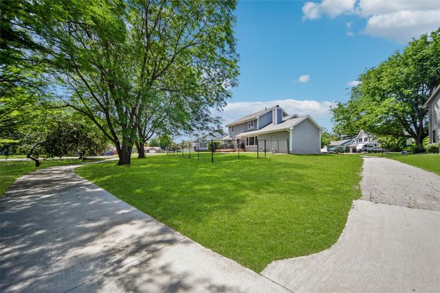 8002 Goodman Drive, Urbandale, IA 50322