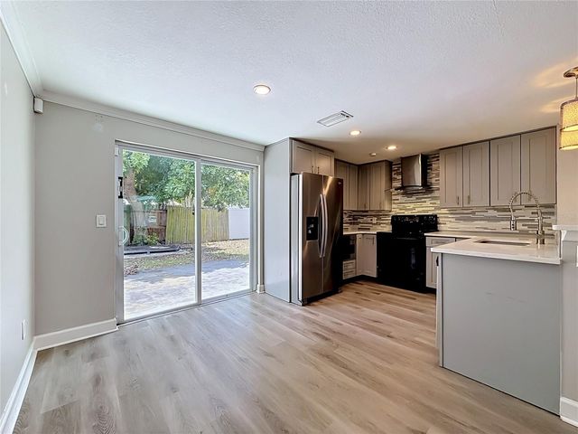 1090 16TH AVENUE SW, Largo, FL 33770