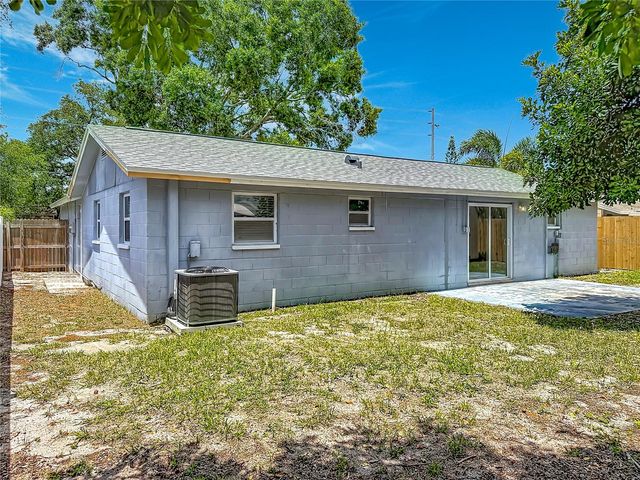 1090 16TH AVENUE SW, Largo, FL 33770