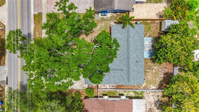 1090 16TH AVENUE SW, Largo, FL 33770
