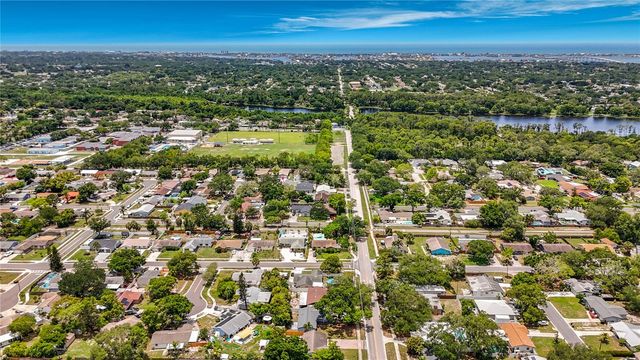 1090 16TH AVENUE SW, Largo, FL 33770