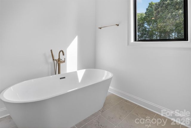 417 W Cama Street, Charlotte, NC 28217