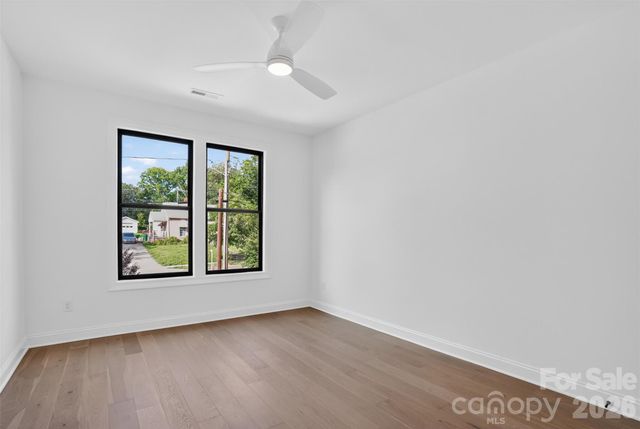 417 W Cama Street, Charlotte, NC 28217