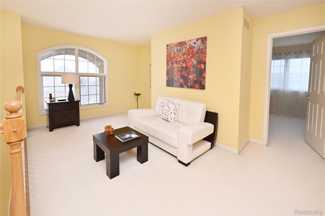 59779 Glacier Spring Drive S, Washington Township, MI 48094