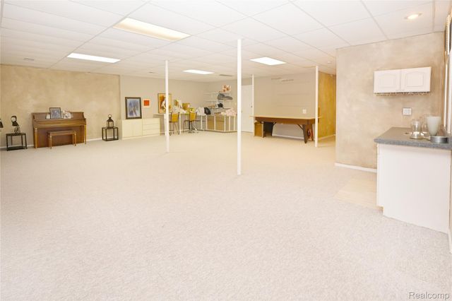 59779 Glacier Spring Drive S, Washington Township, MI 48094