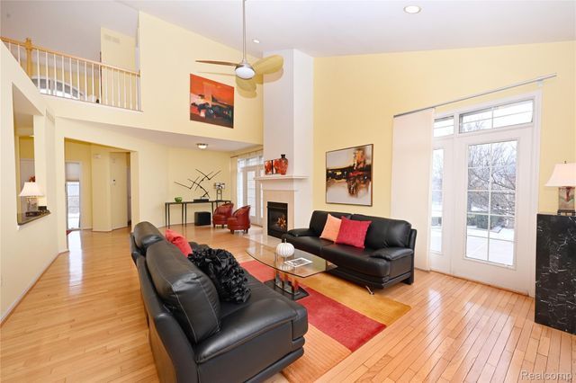 59779 Glacier Spring Drive S, Washington Township, MI 48094