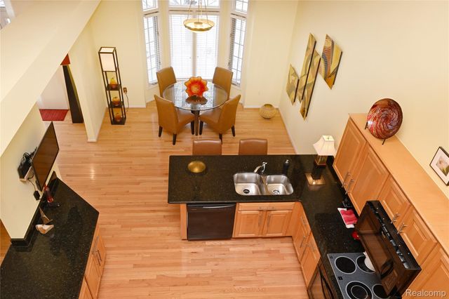 59779 Glacier Spring Drive S, Washington Township, MI 48094