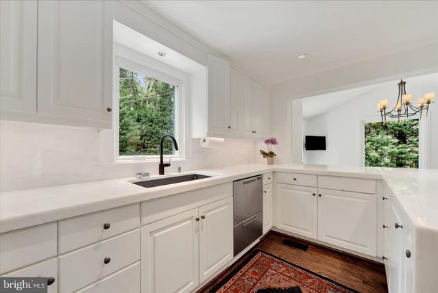 112 HOOKS LN, Baltimore, MD 21208