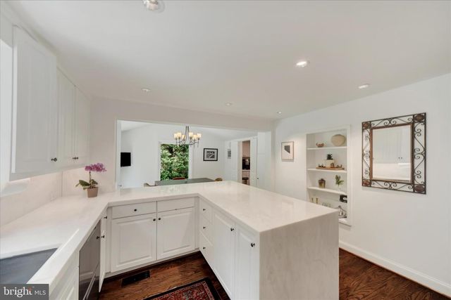 112 HOOKS LN, Baltimore, MD 21208