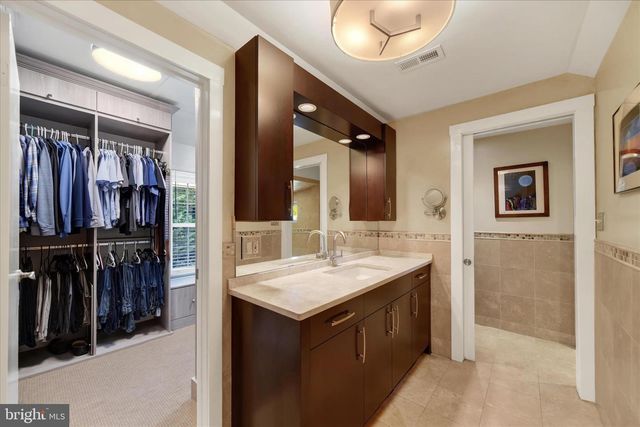 112 HOOKS LN, Baltimore, MD 21208
