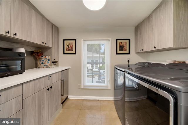 112 HOOKS LN, Baltimore, MD 21208
