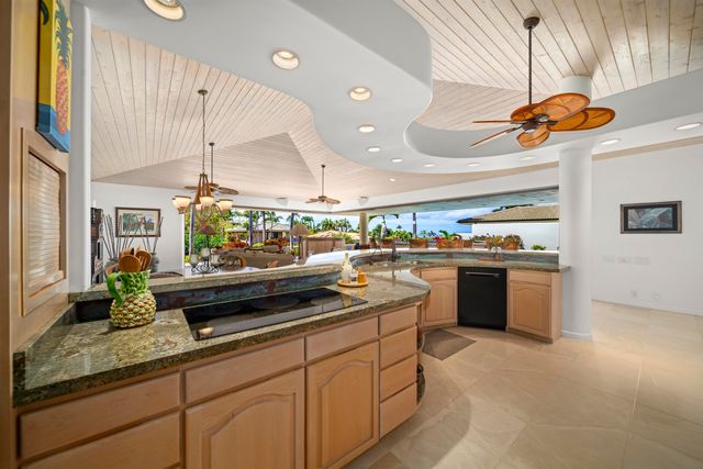 206 Heleuma Pl, Kihei, HI 96753