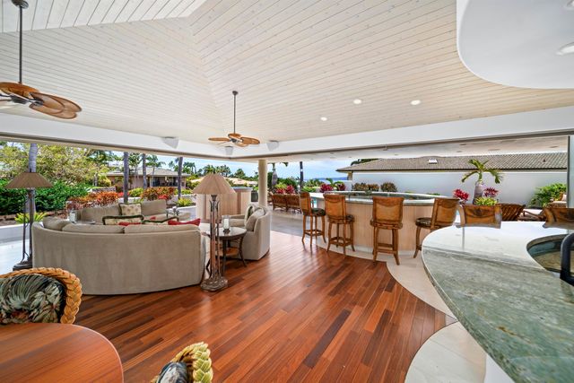 206 Heleuma Pl, Kihei, HI 96753