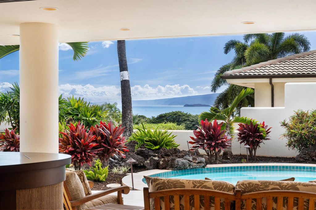 206 Heleuma Pl, Kihei, HI 96753