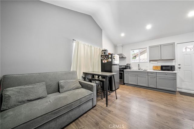 14373 Berg, Sylmar, CA 91342