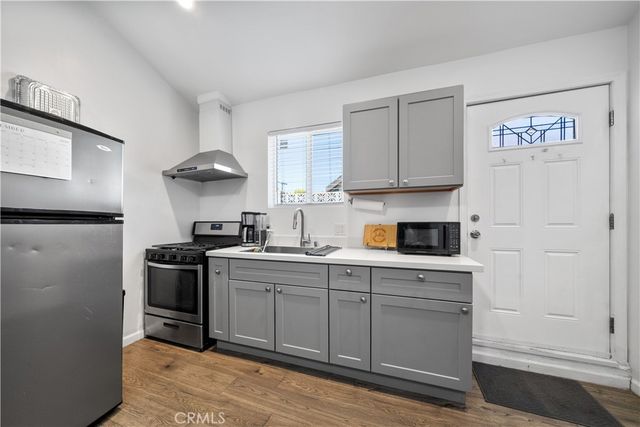 14373 Berg, Sylmar, CA 91342