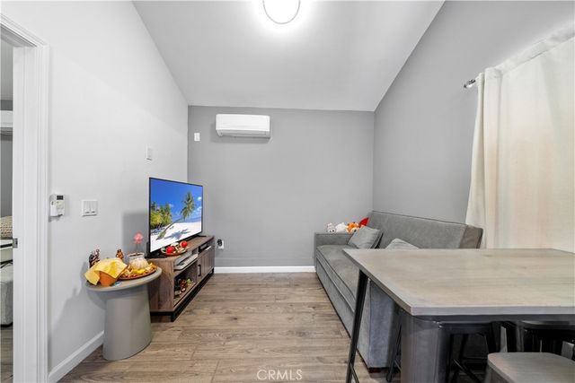 14373 Berg, Sylmar, CA 91342