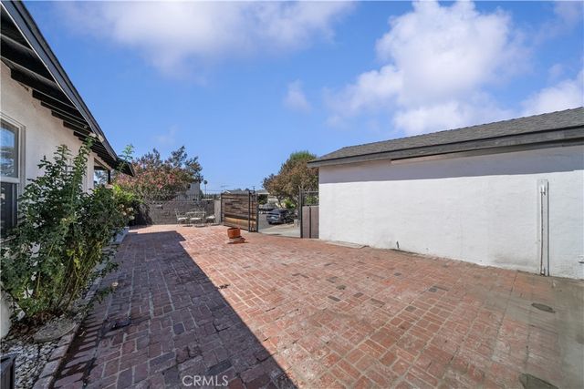 14373 Berg, Sylmar, CA 91342