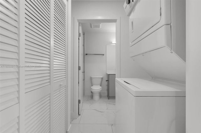 1 Curtiss Pkwy 317, Miami Springs, FL 33166