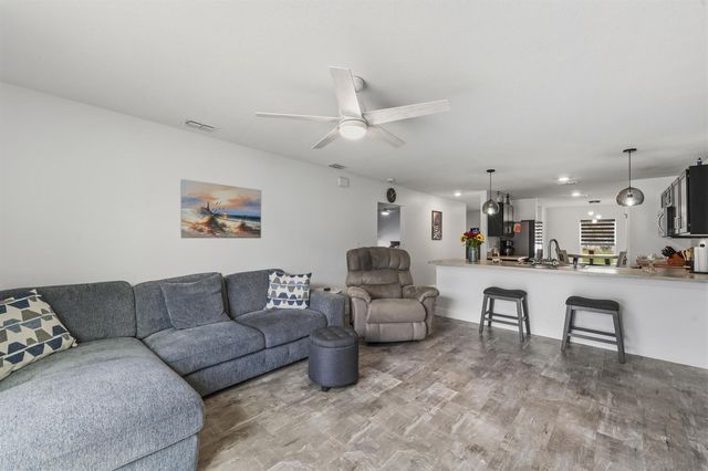 380 SW Donna Terrace, Port St. Lucie, FL 34984